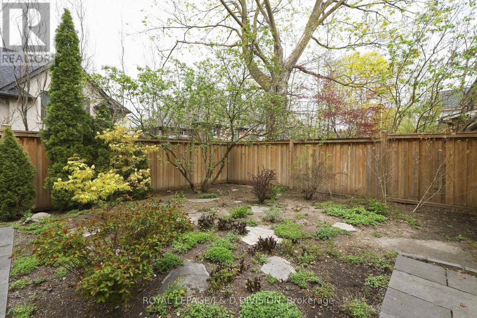 102 Ridge Drive, Toronto, Ontario  M4T 1B8 - Photo 37 - C13713846