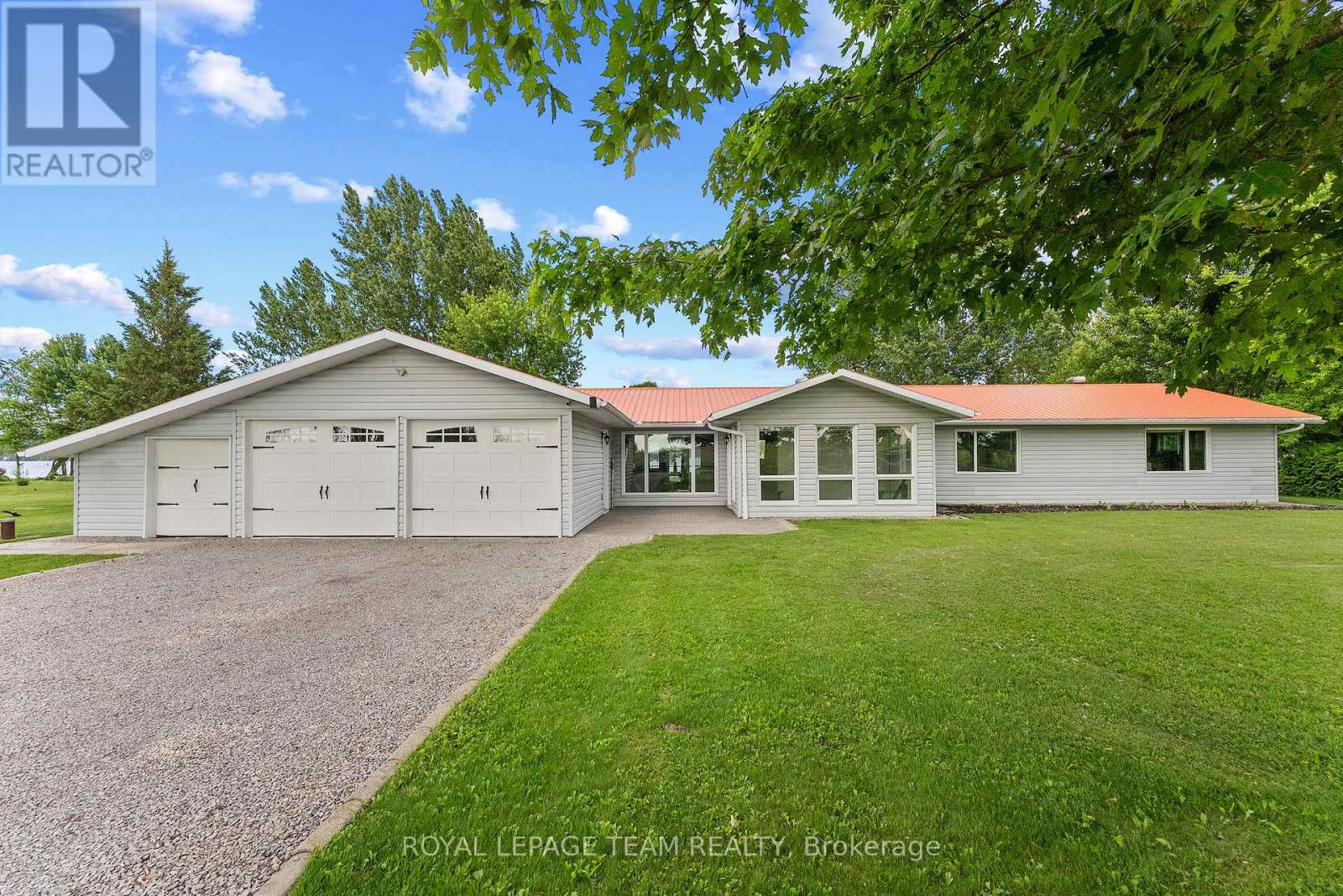 34 BIRD LAKE TRAIL, Whitewater Region, Ontario