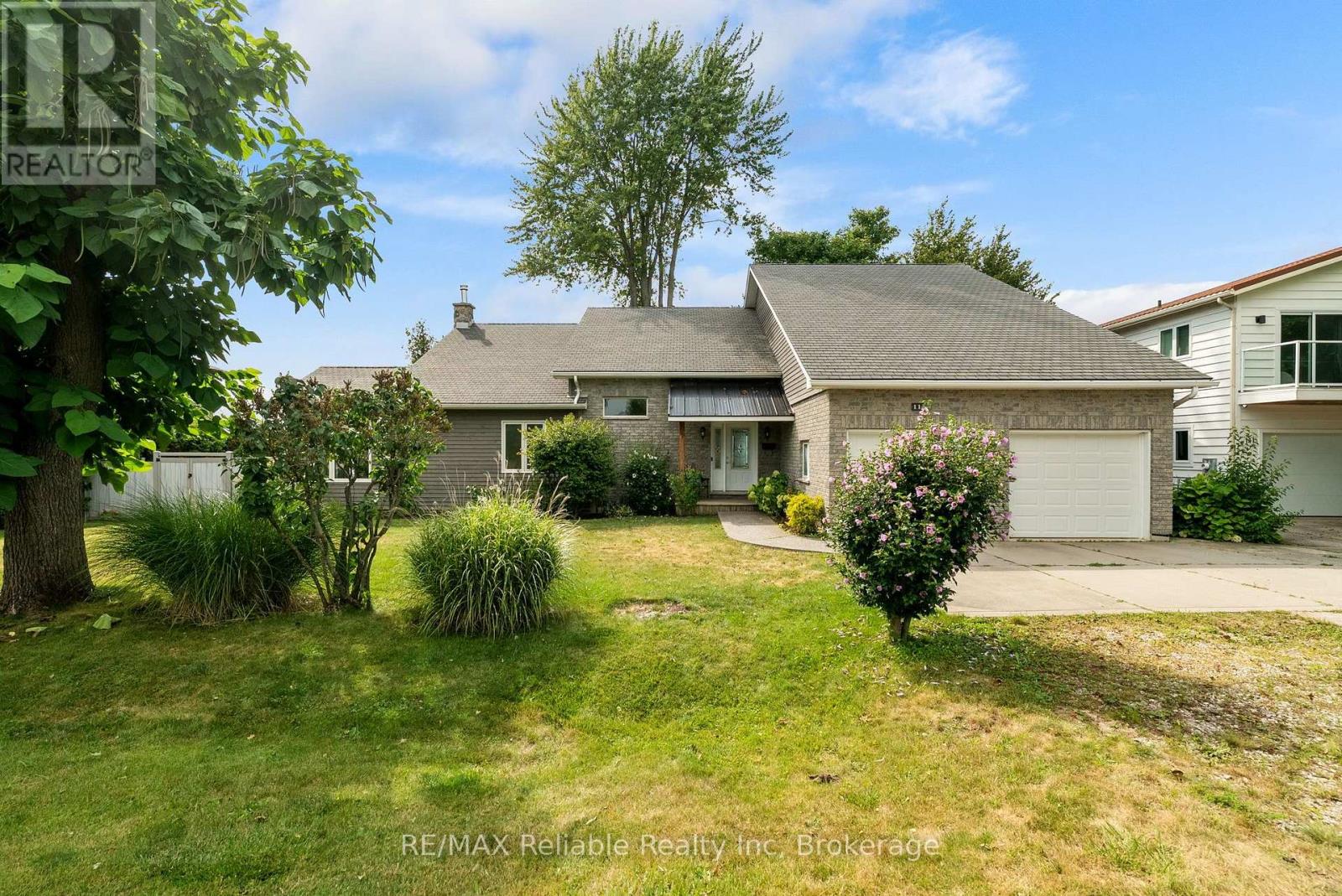 113 TUYLL STREET, Bluewater, Ontario