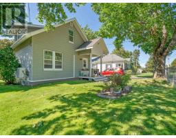 <div class="price">$269,900</div> 21 6th Street<br>Trenton, Nova Scotia<br><div class='bed_bath'>3 Bed | 1 Bath</div>