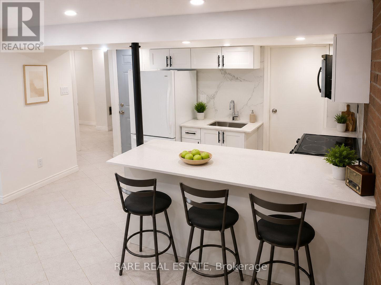 1 - 130 Glen Shields Avenue, Vaughan, Ontario  L4K 1T6 - Photo 2 - N13713642