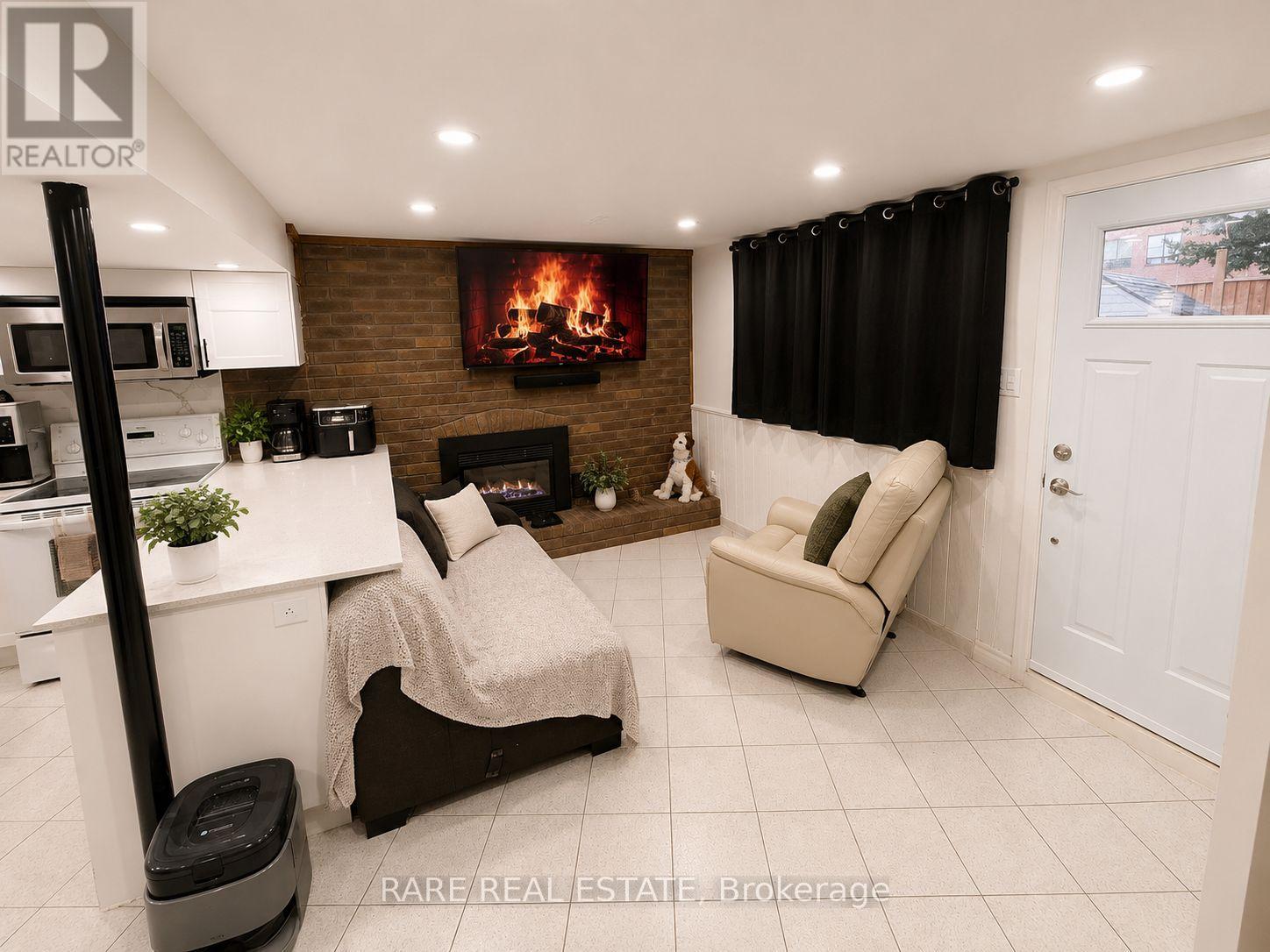1 - 130 Glen Shields Avenue, Vaughan, Ontario  L4K 1T6 - Photo 3 - N13713642