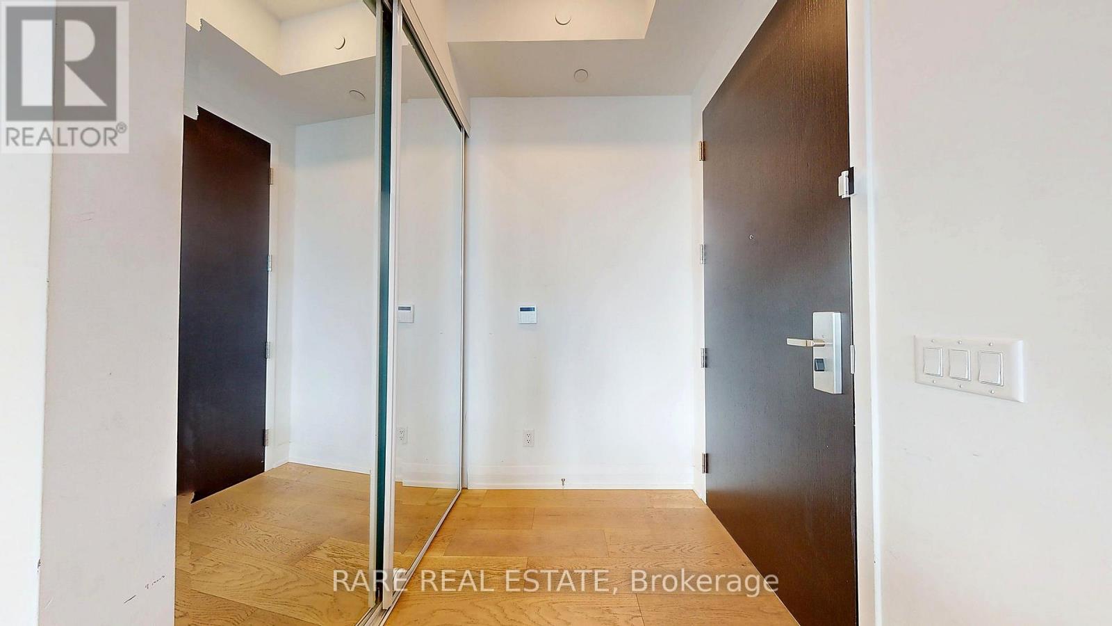 6111 - 7 Grenville Street, Toronto, Ontario  M4Y 0E9 - Photo 18 - C13711312