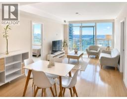 1403 125 E 14TH STREET, North Vancouver, British Columbia