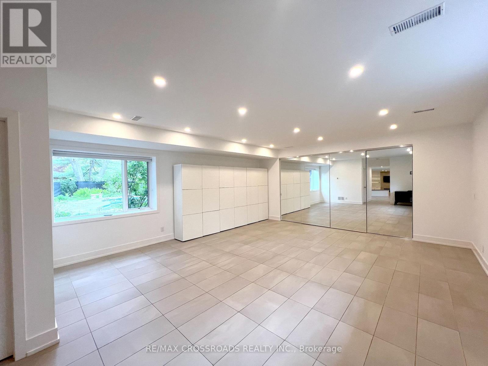 1532 Merrow Road, Mississauga, Ontario  L5J 3C5 - Photo 12 - W13713504