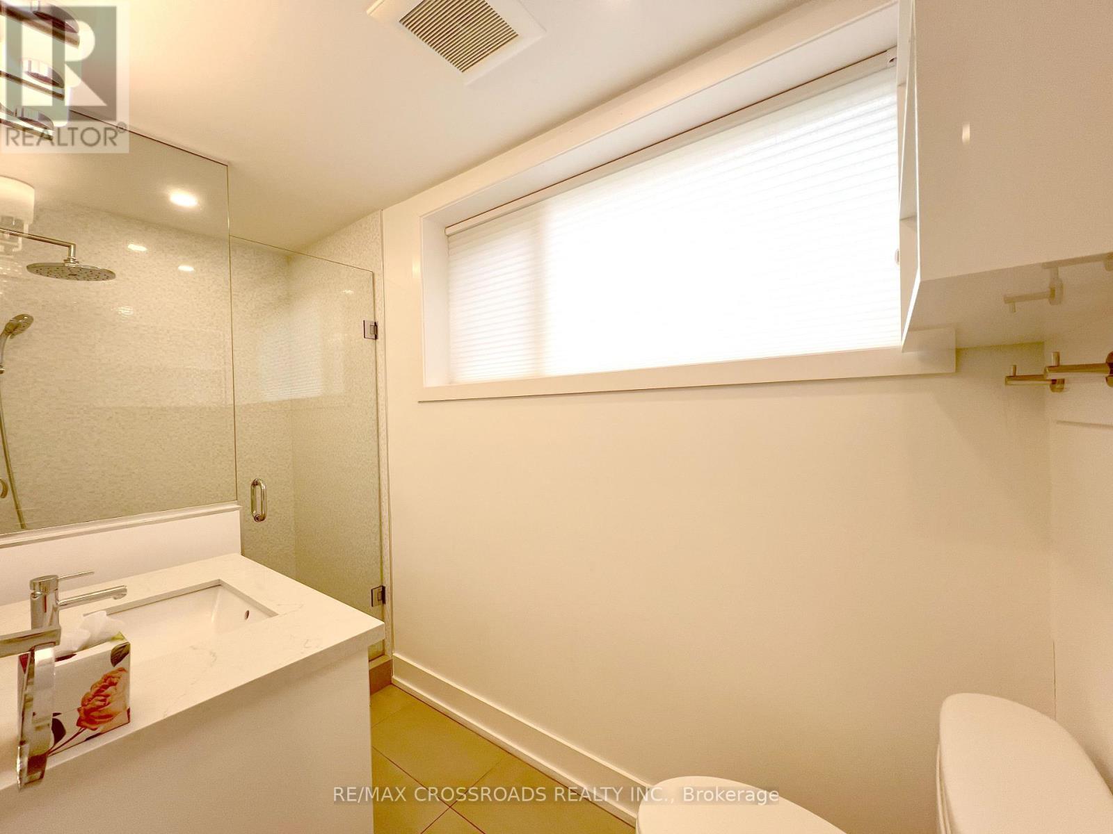 1532 Merrow Road, Mississauga, Ontario  L5J 3C5 - Photo 19 - W13713504