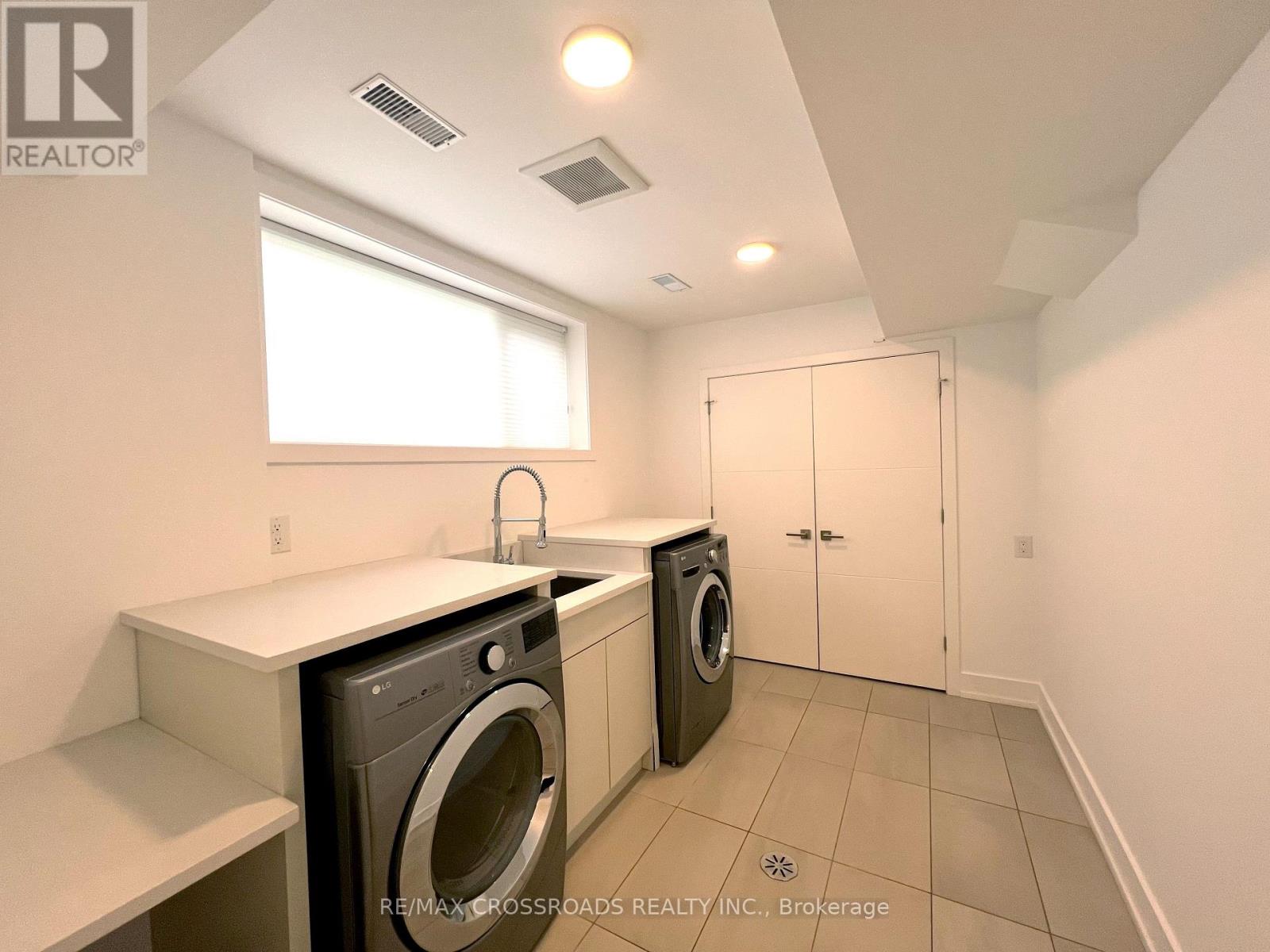 1532 Merrow Road, Mississauga, Ontario  L5J 3C5 - Photo 20 - W13713504