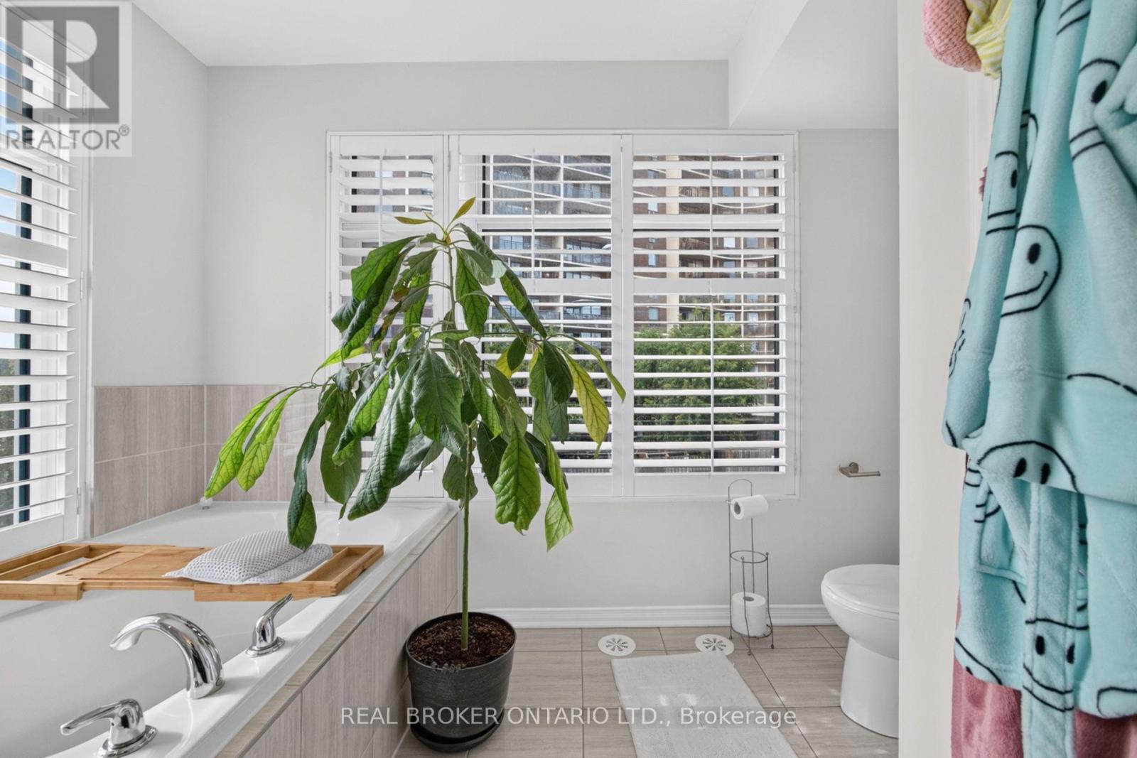 63 - 35 Applewood Lane, Toronto, Ontario  M9C 0C1 - Photo 25 - W13713522
