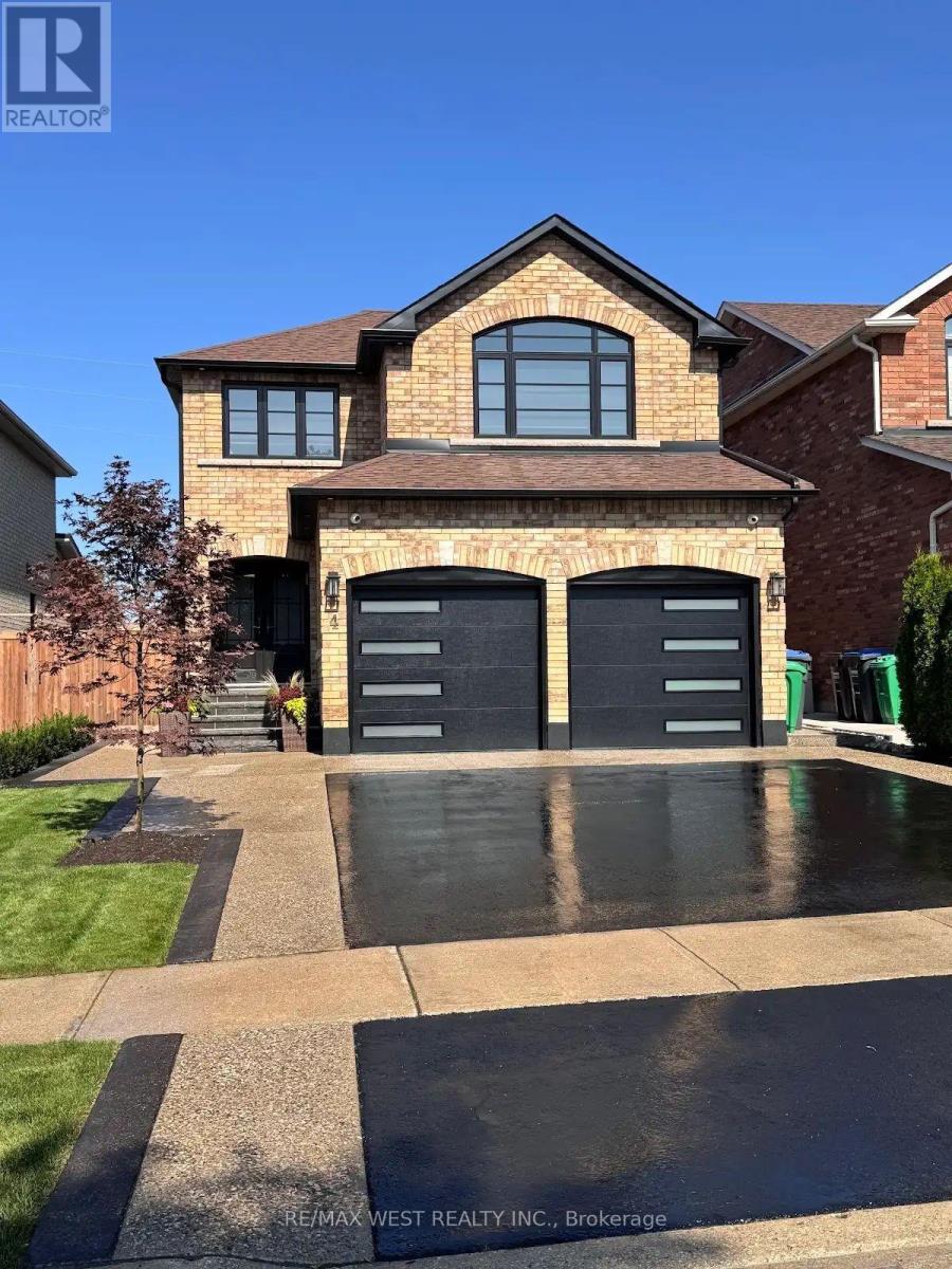 4 Gray Park, Caledon, Ontario  L7E 2N3 - Photo 1 - W13713552