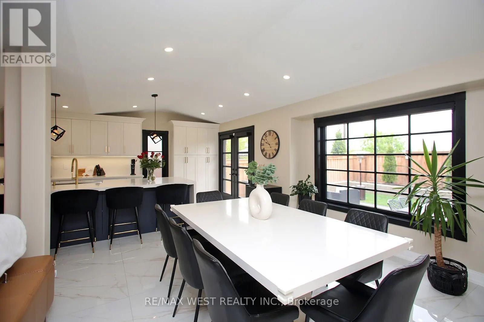 4 Gray Park, Caledon, Ontario  L7E 2N3 - Photo 11 - W13713552