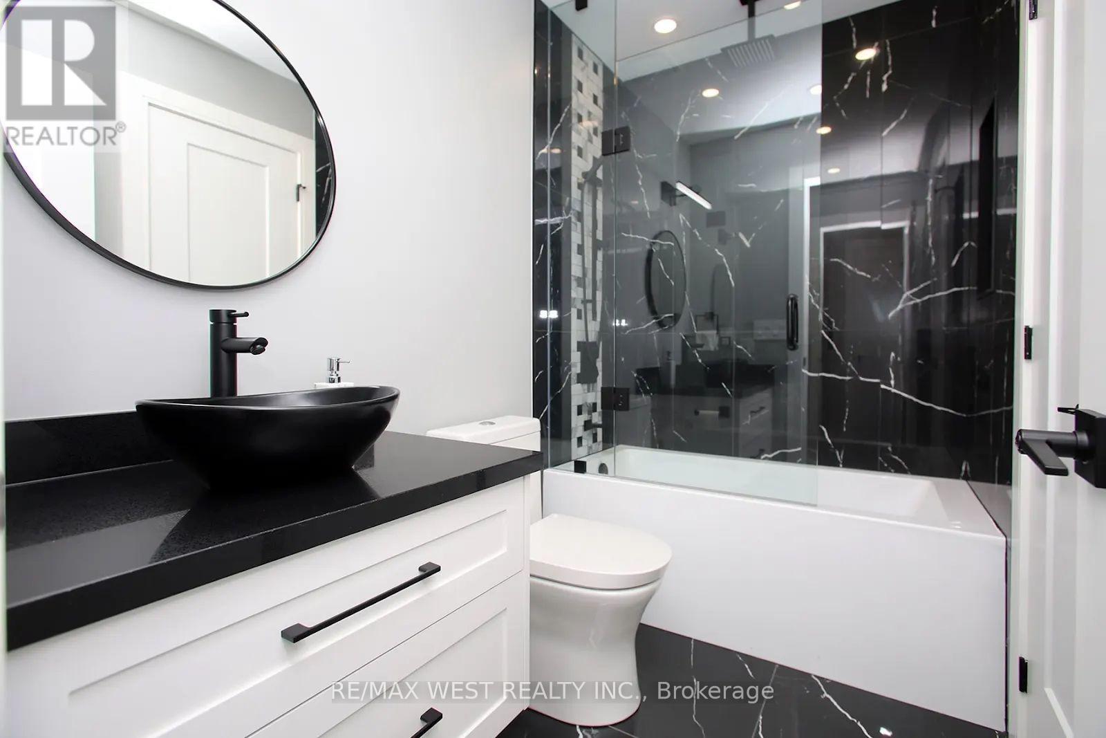 4 Gray Park, Caledon, Ontario  L7E 2N3 - Photo 23 - W13713552