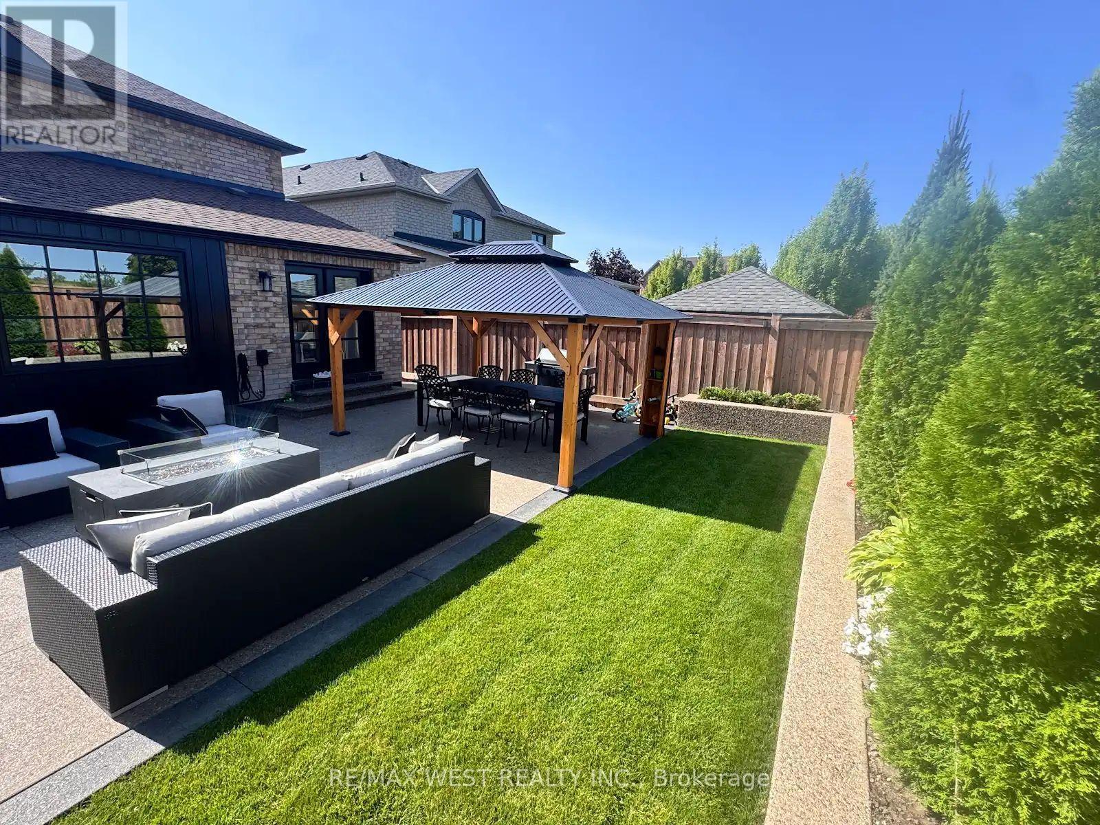 4 Gray Park, Caledon, Ontario  L7E 2N3 - Photo 32 - W13713552