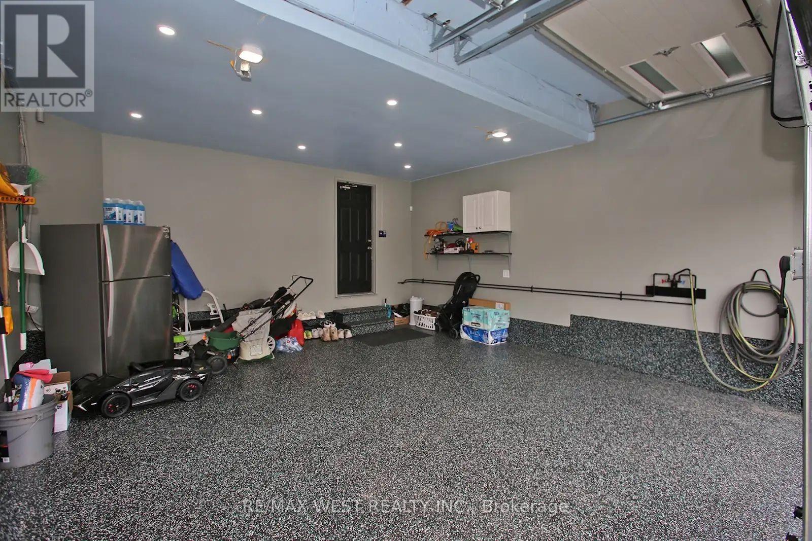 4 Gray Park, Caledon, Ontario  L7E 2N3 - Photo 34 - W13713552