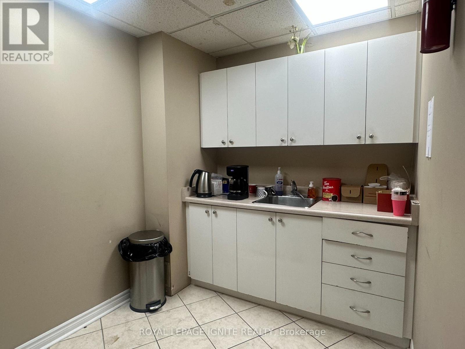 30 & 31 - 14 Automatic Road, Brampton, Ontario  L6S 5N5 - Photo 16 - W13713586