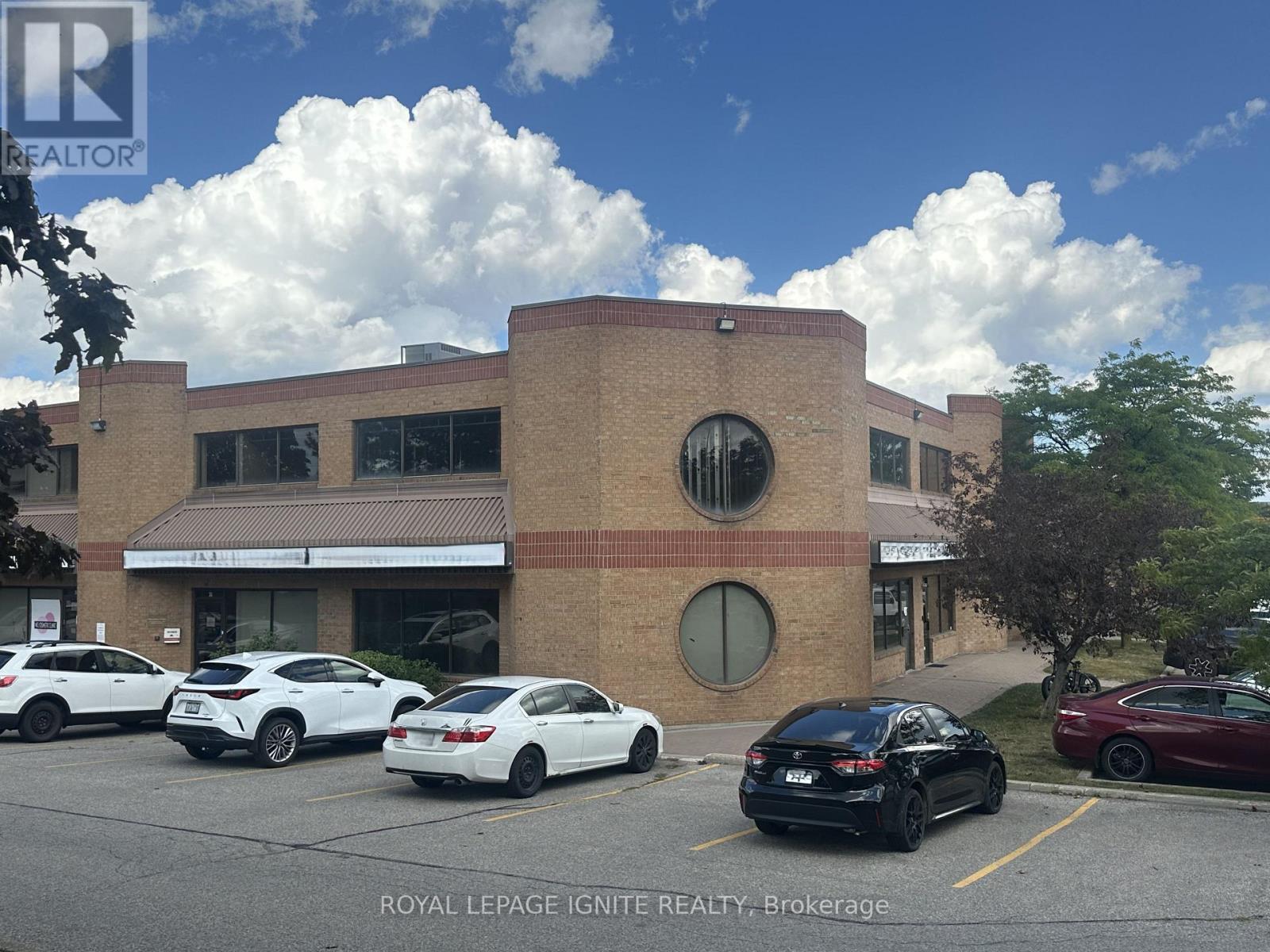 30 & 31 - 14 Automatic Road, Brampton, Ontario  L6S 5N5 - Photo 3 - W13713586
