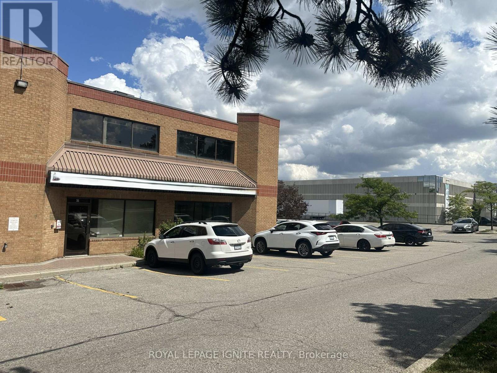 30 & 31 - 14 Automatic Road, Brampton, Ontario  L6S 5N5 - Photo 4 - W13713586