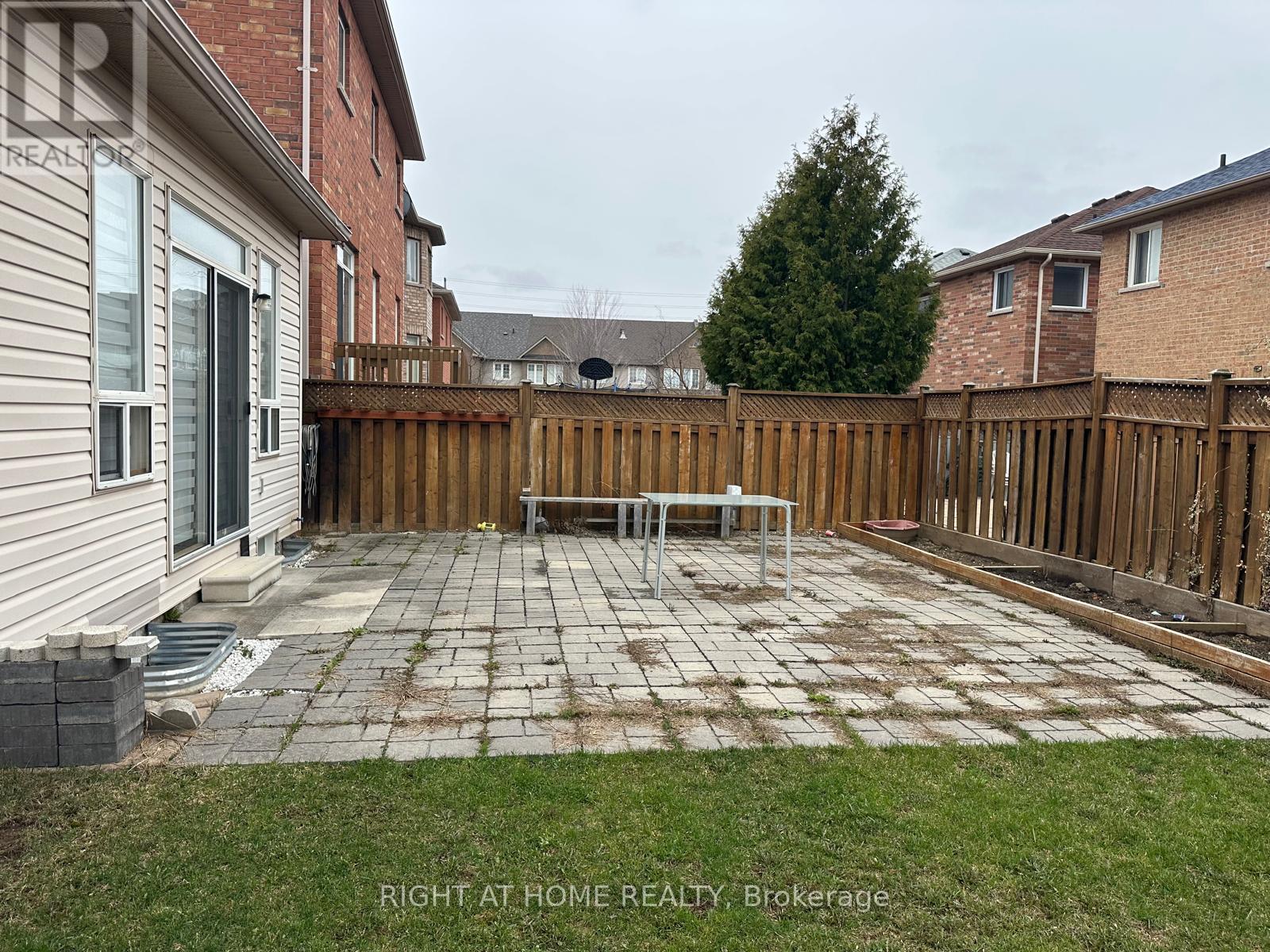 1015 Mccuaig Drive, Milton, Ontario  L9T 6S4 - Photo 24 - W13713594