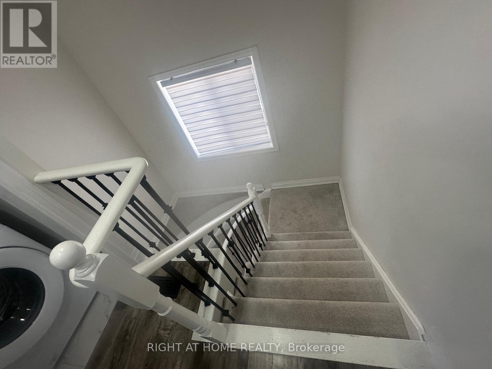 1015 Mccuaig Drive, Milton, Ontario  L9T 6S4 - Photo 9 - W13713594