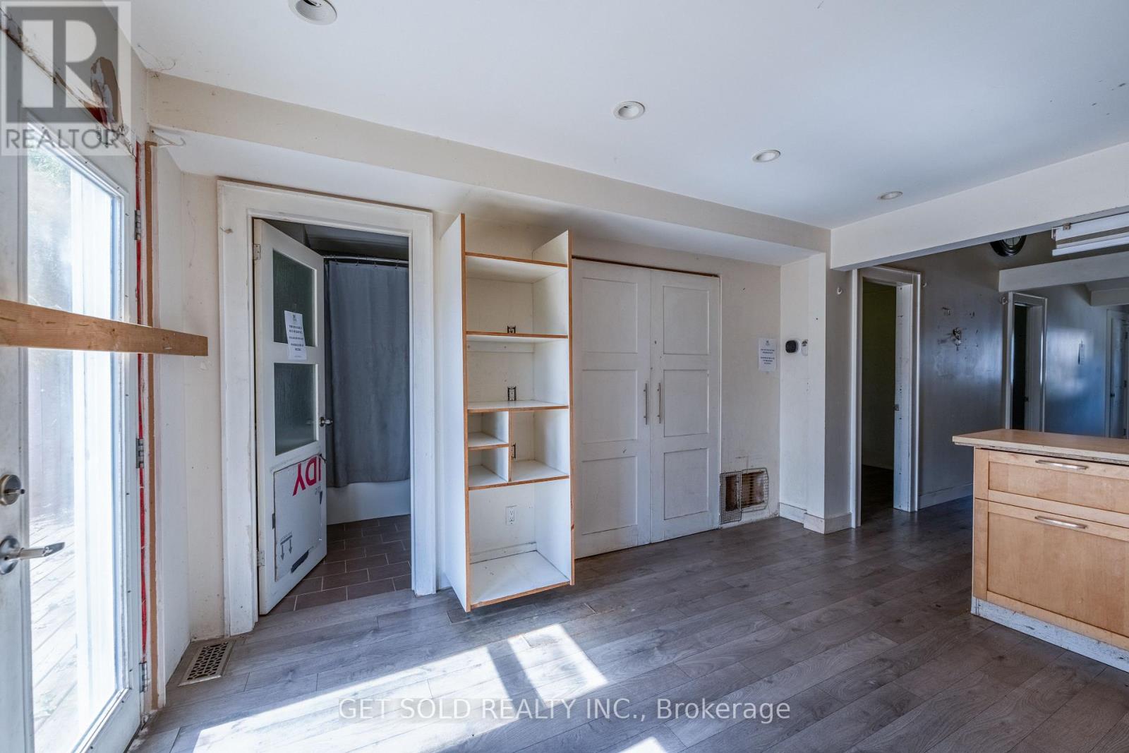 12 Vimy Street, Halton Hills, Ontario  L7J 1S1 - Photo 13 - W13713660