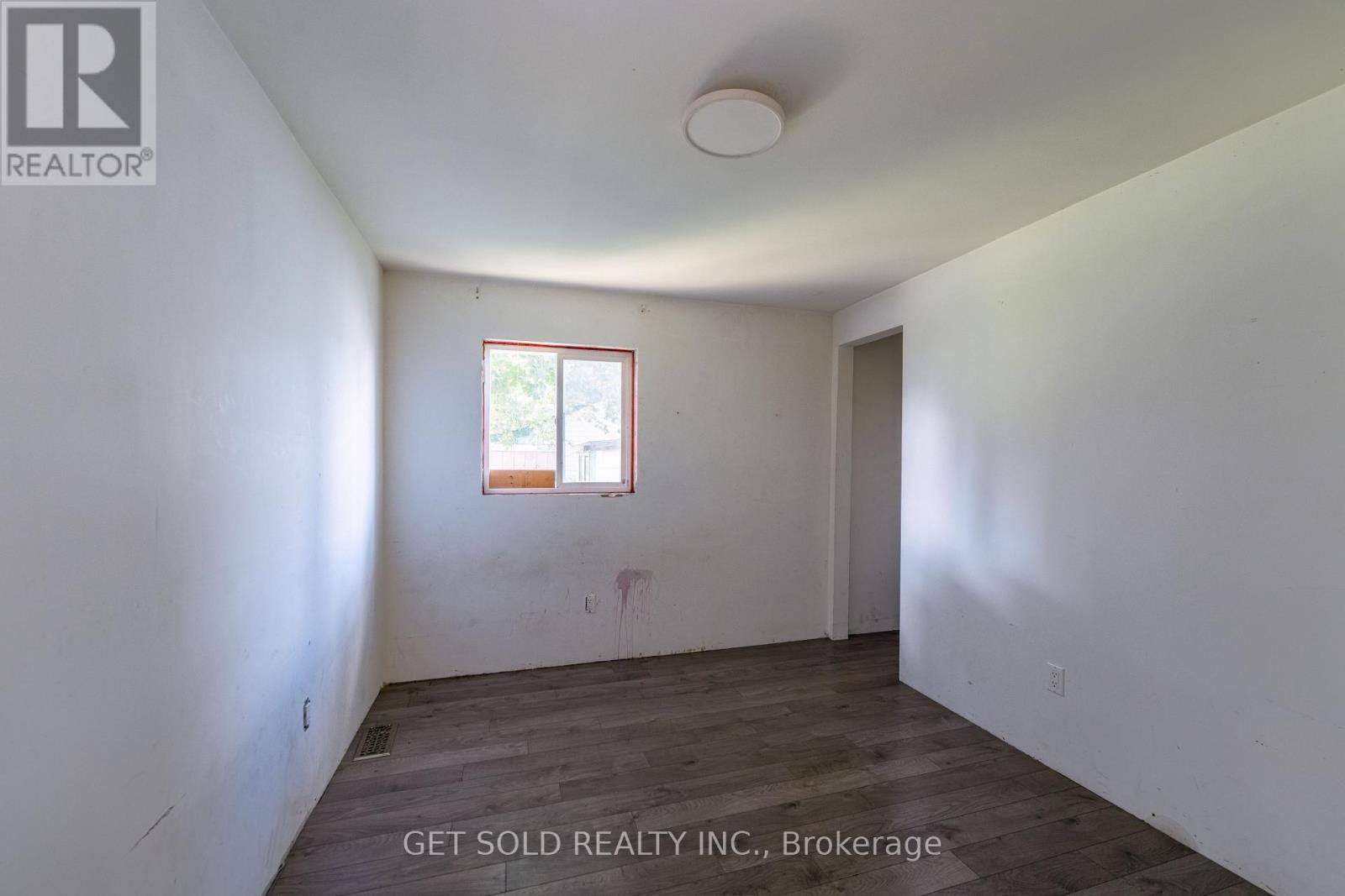 12 Vimy Street, Halton Hills, Ontario  L7J 1S1 - Photo 21 - W13713660
