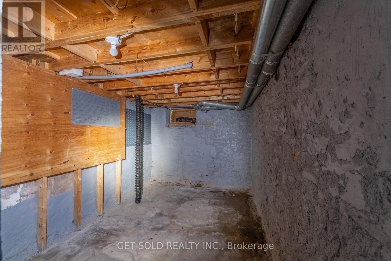 12 Vimy Street, Halton Hills, Ontario  L7J 1S1 - Photo 25 - W13713660