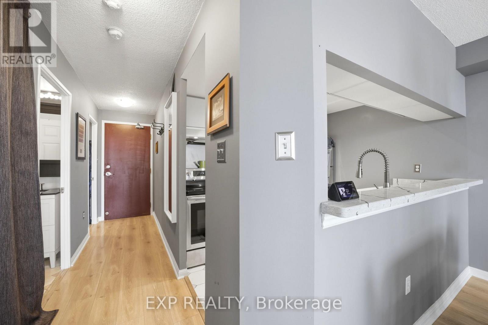 1001 - 101 Subway Crescent, Toronto, Ontario  M9B 6K4 - Photo 10 - W13713662