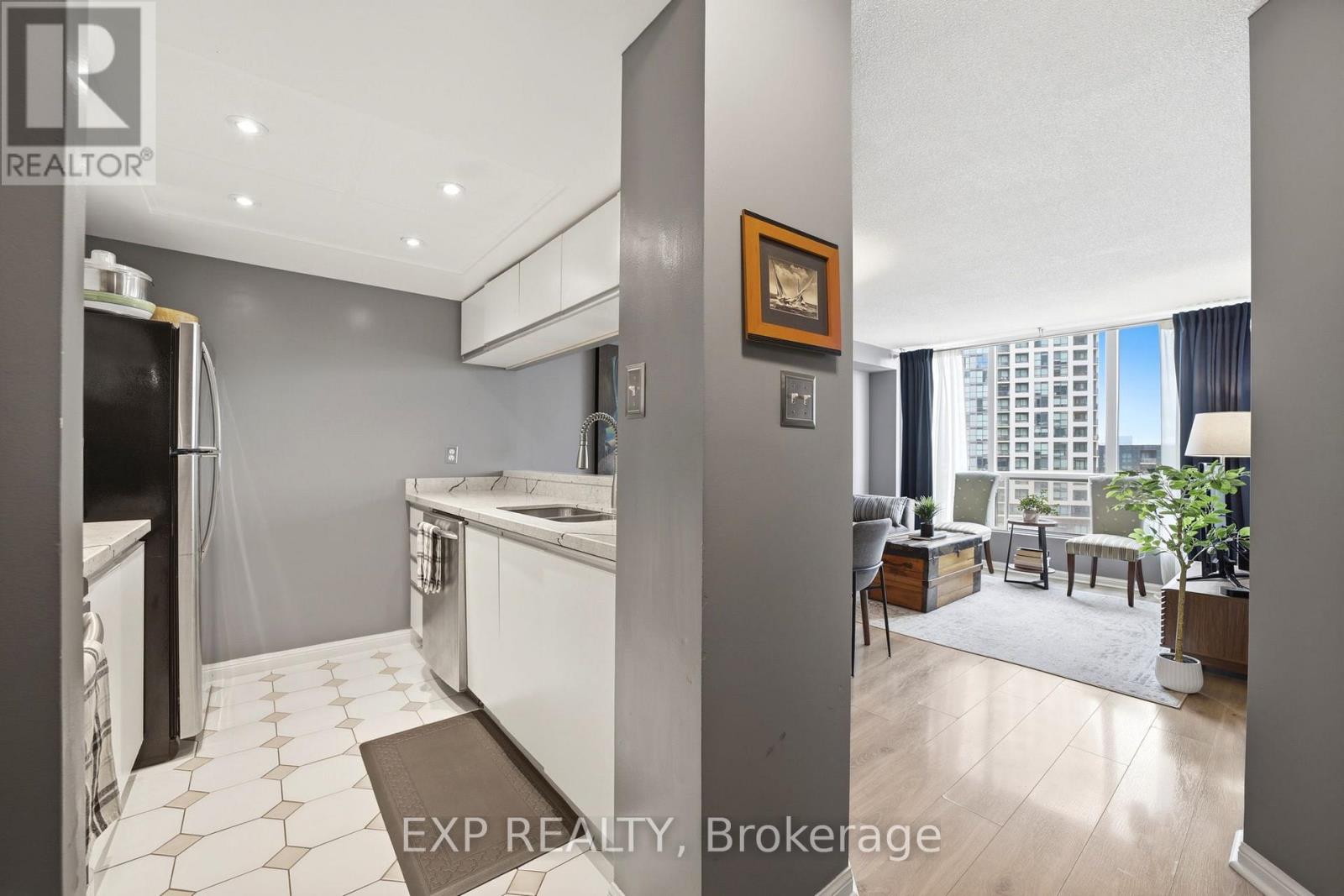 1001 - 101 Subway Crescent, Toronto, Ontario  M9B 6K4 - Photo 12 - W13713662