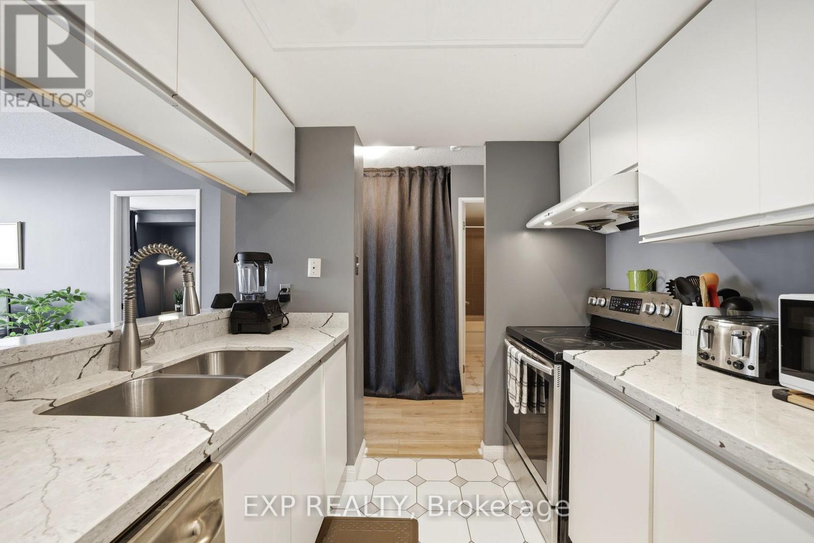 1001 - 101 Subway Crescent, Toronto, Ontario  M9B 6K4 - Photo 13 - W13713662