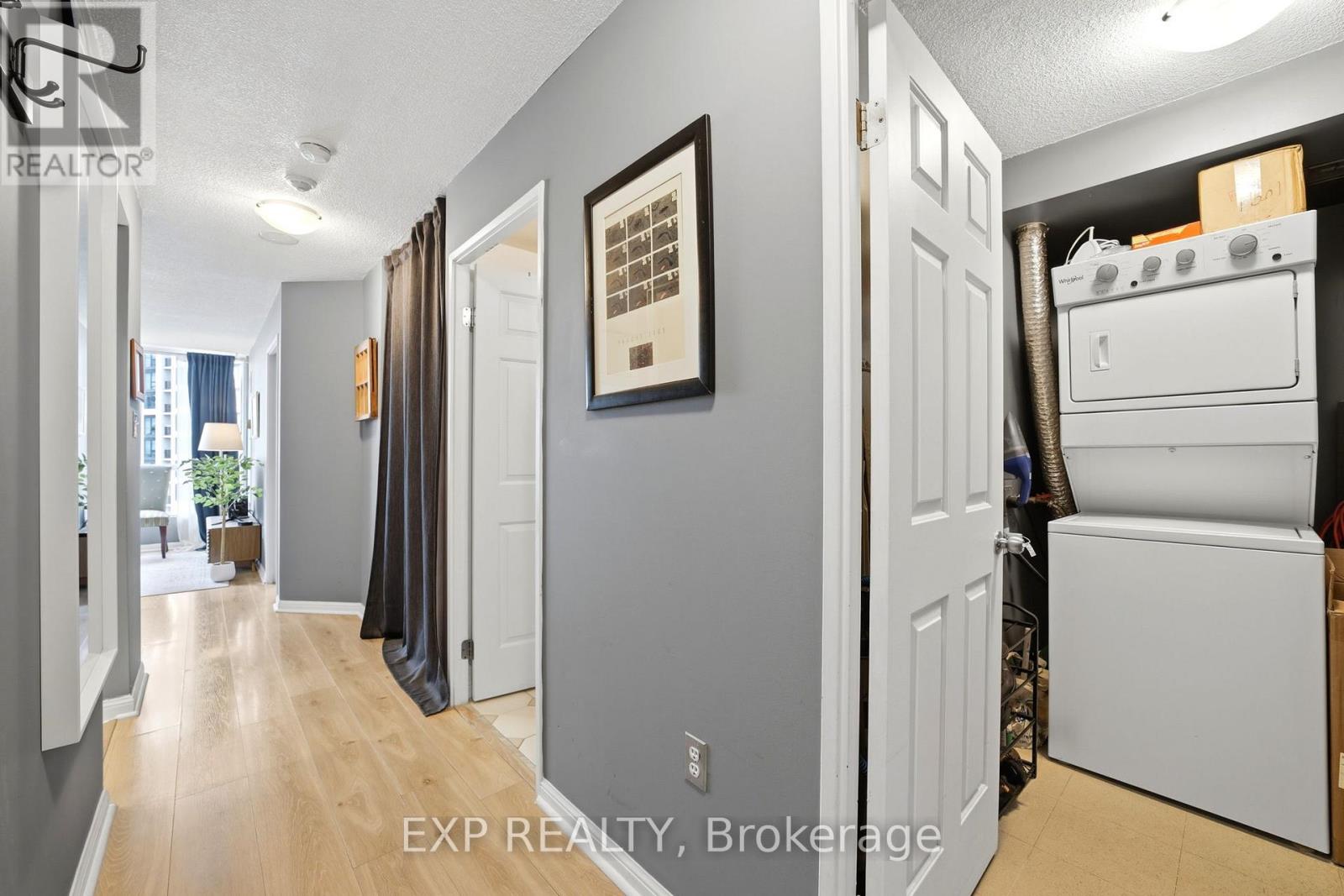 1001 - 101 Subway Crescent, Toronto, Ontario  M9B 6K4 - Photo 8 - W13713662