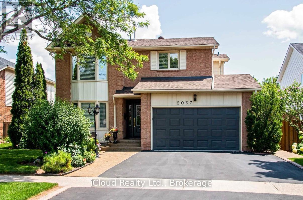 2067 HUNTERS WOOD DRIVE, Burlington, Ontario