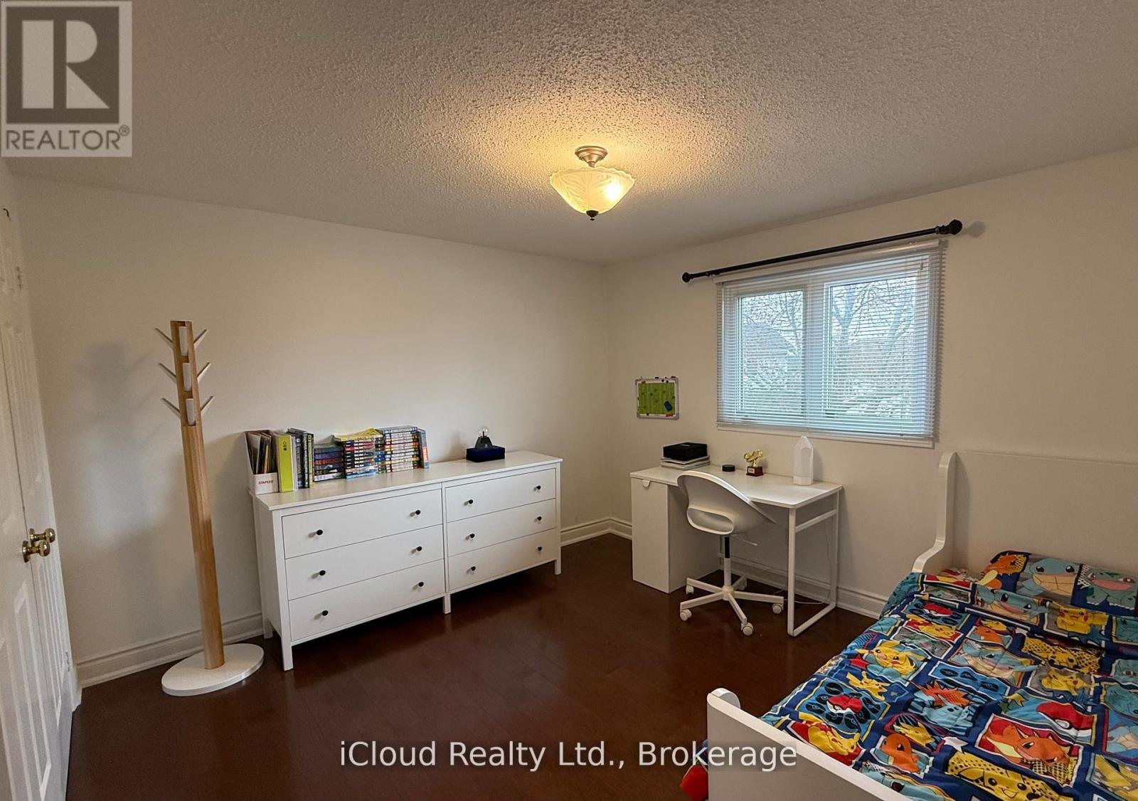 2067 Hunters Wood Drive, Burlington, Ontario  L7M 2T1 - Photo 15 - W13713700
