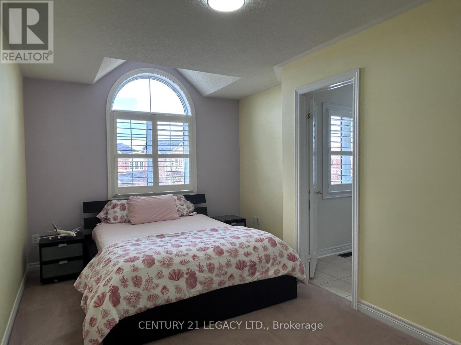 385 Comiskey Crescent, Mississauga, Ontario  L5W 0C6 - Photo 8 - W13713708