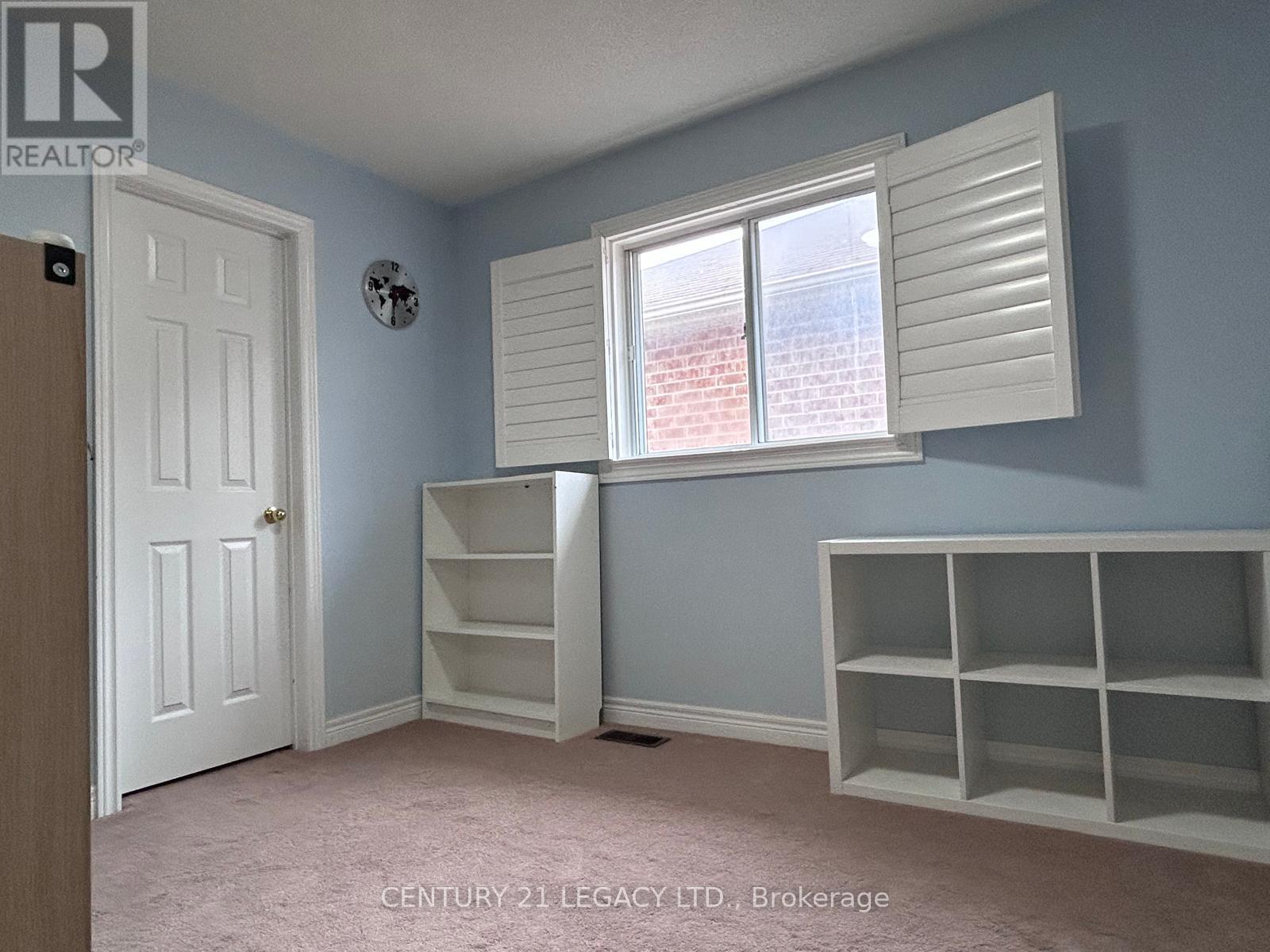 385 Comiskey Crescent, Mississauga, Ontario  L5W 0C6 - Photo 9 - W13713708