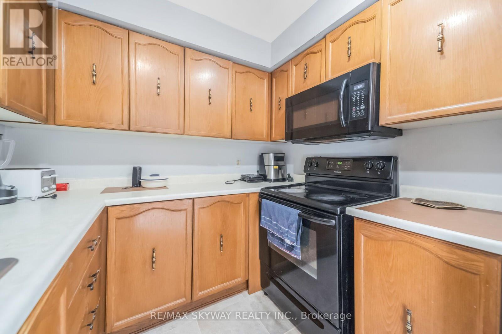 42 Newbury Drive, Kitchener, Ontario  N2N 2X6 - Photo 23 - X13713620