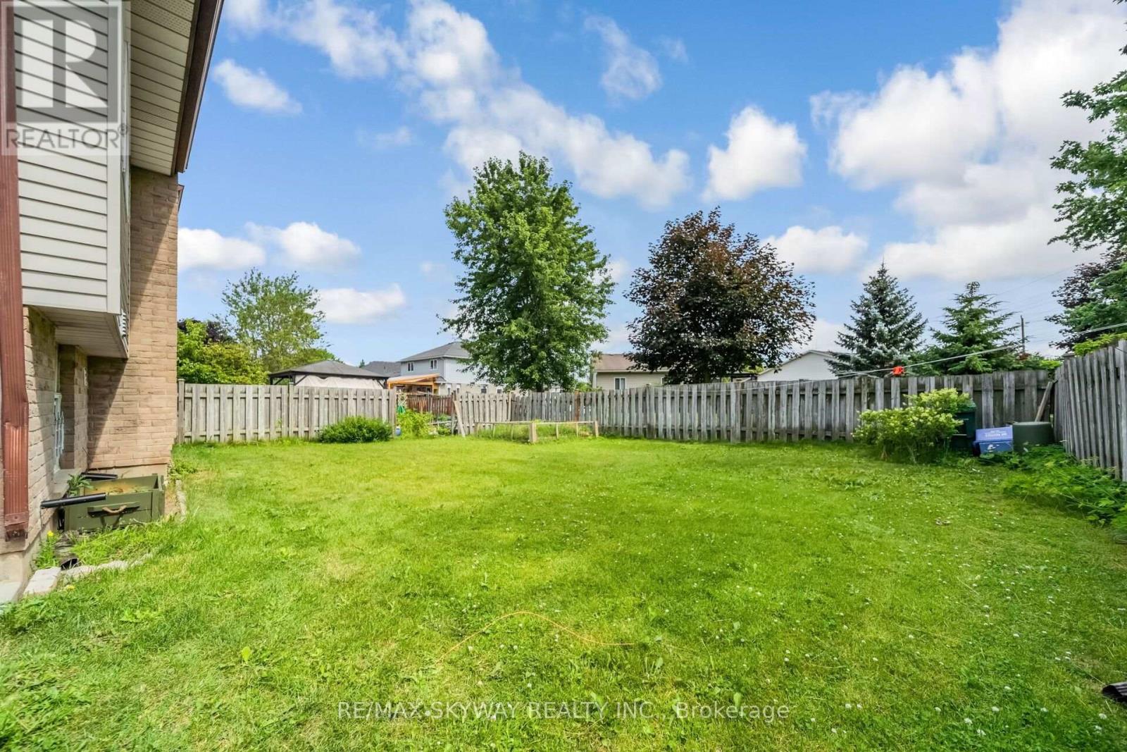42 Newbury Drive, Kitchener, Ontario  N2N 2X6 - Photo 46 - X13713620