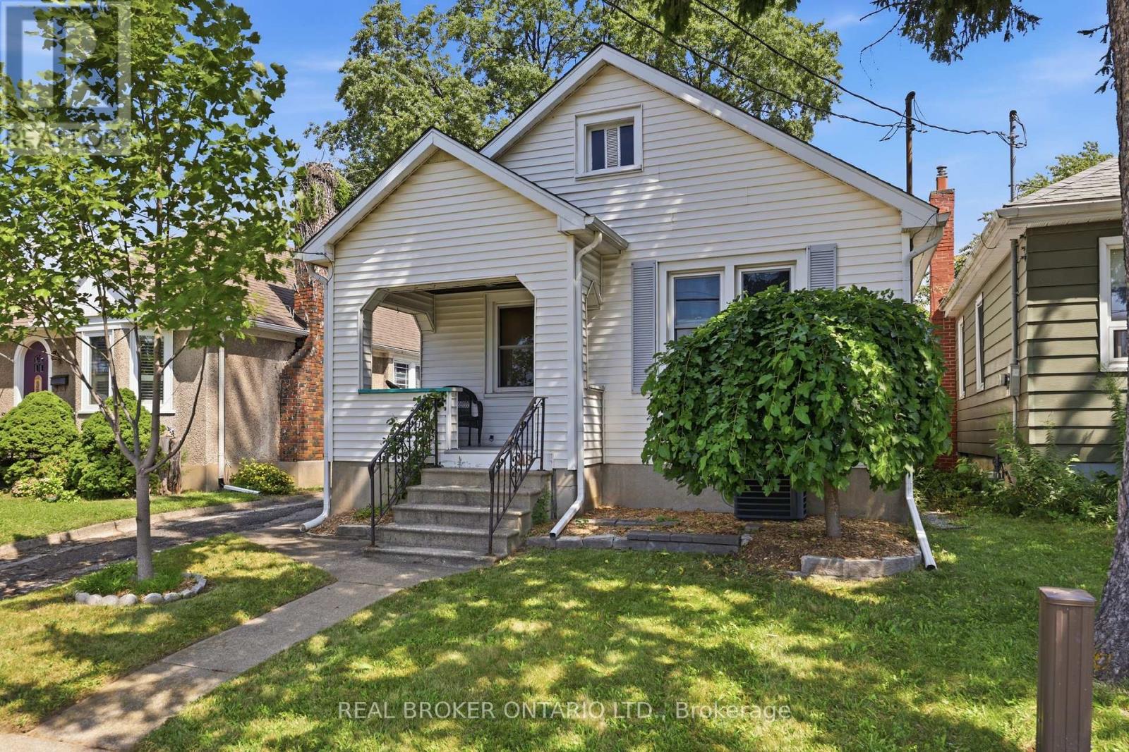 218 LAKE STREET, St. Catharines, Ontario