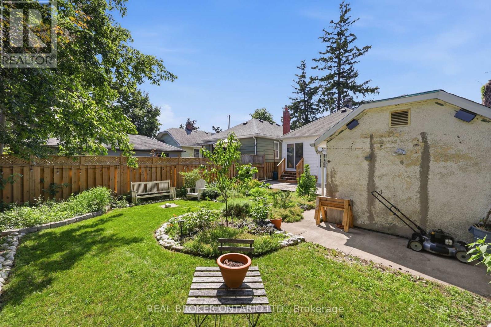 218 Lake Street, St. Catharines, Ontario  L2R 5Z2 - Photo 39 - X13713676