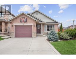 32 SONOMA LANE, Hamilton, Ontario