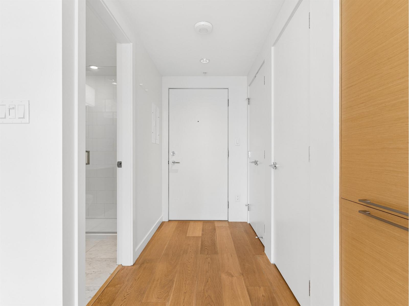 1903 13438 Central Avenue, Surrey, British Columbia V3T 0N2 - Photo 11 - R3157336