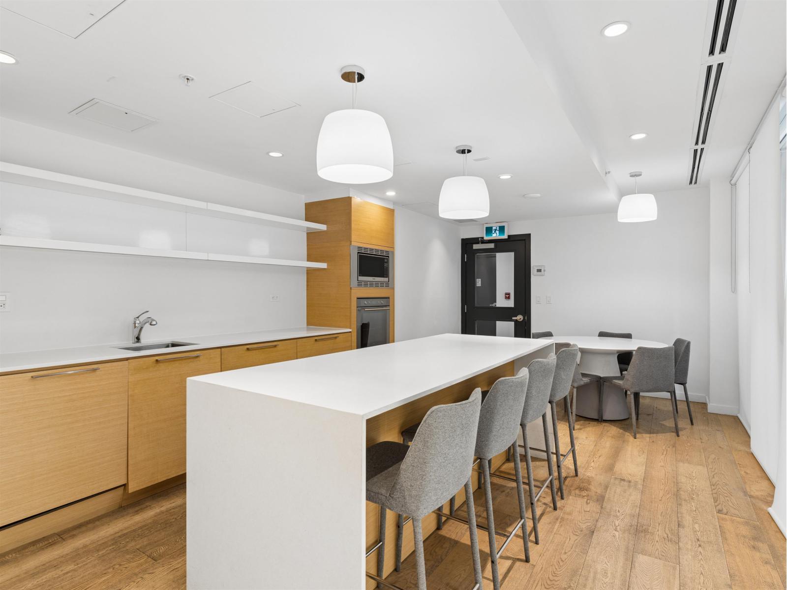 1903 13438 Central Avenue, Surrey, British Columbia V3T 0N2 - Photo 22 - R3157336