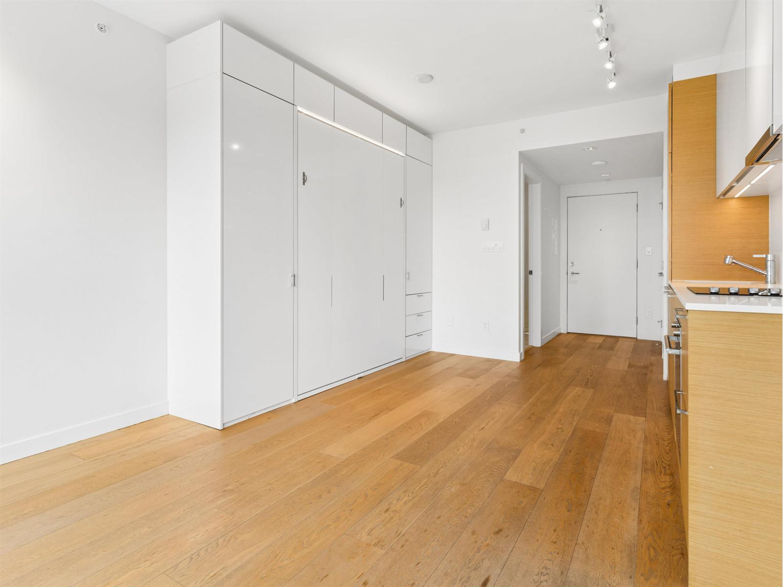 1903 13438 Central Avenue, Surrey, British Columbia V3T 0N2 - Photo 7 - R3157336
