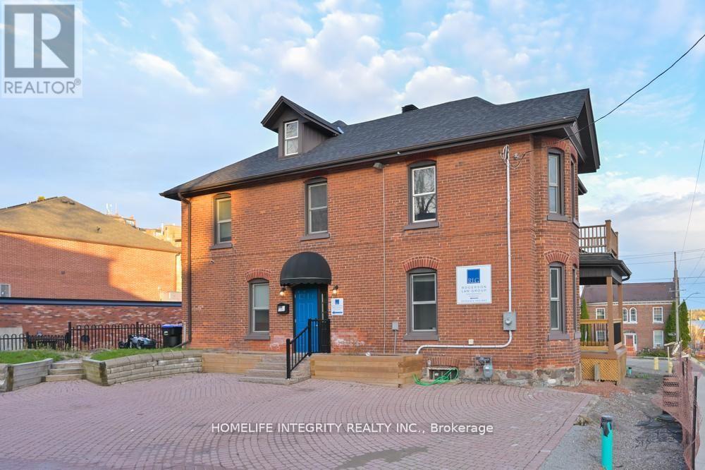 25 BERCZY STREET, Barrie, Ontario