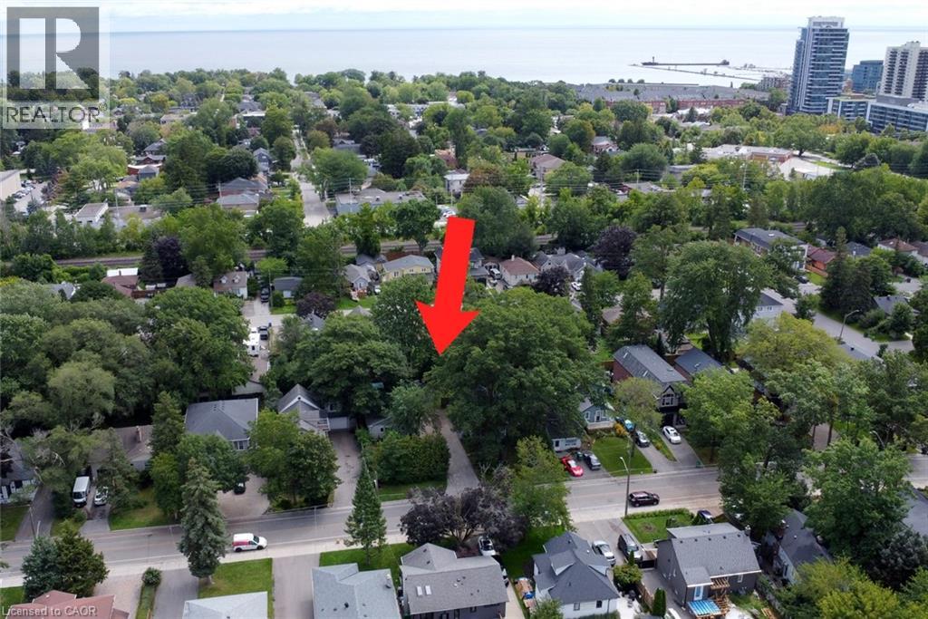 120 EAGLEWOOD Boulevard Mississauga Ontario Canada L5G1V7 4