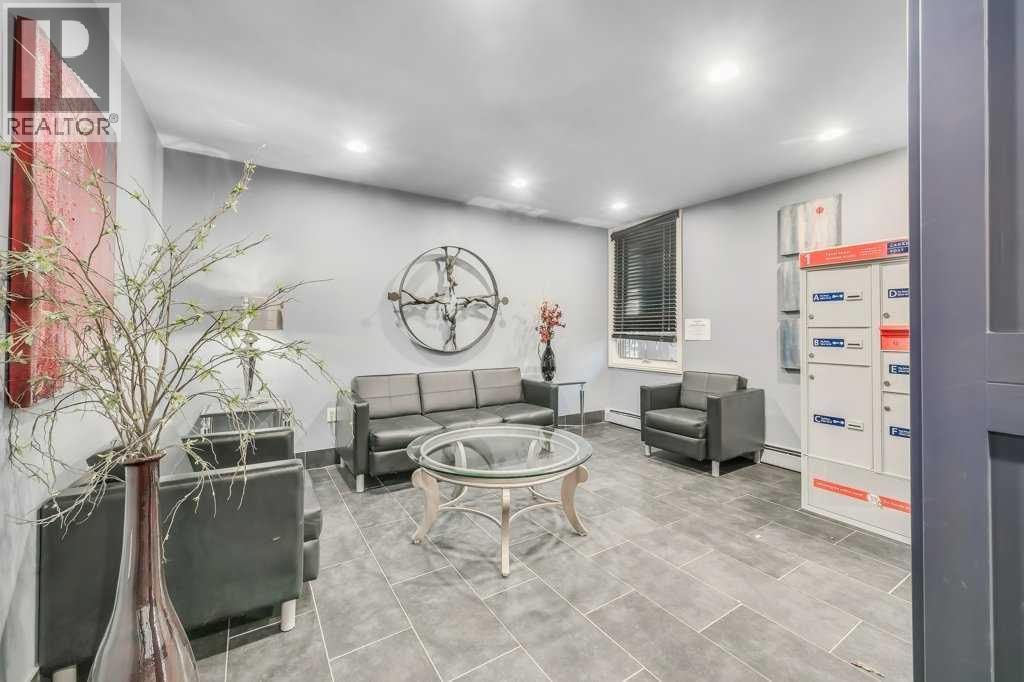 804, 733 14 Avenue SW, Calgary, Alberta  T2R 0N5 - Photo 4 - A2331712