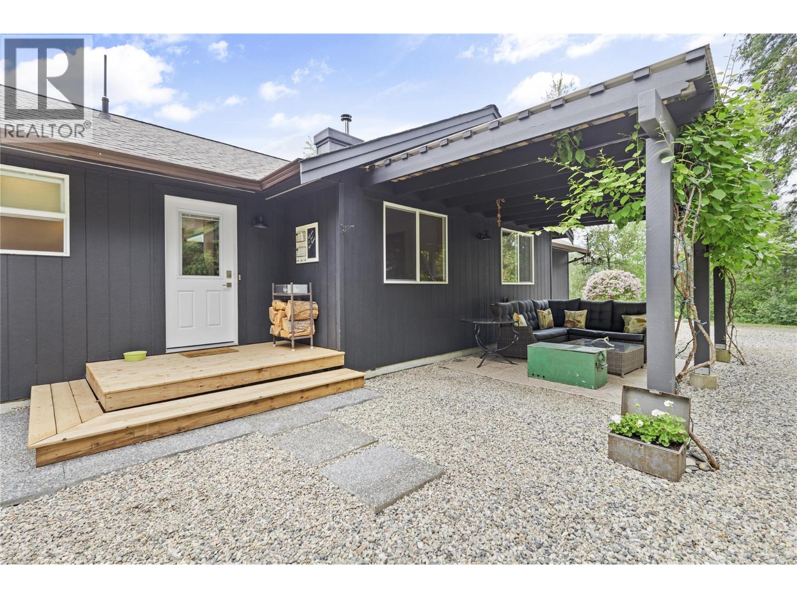 1209 Bain Road, Clearwater, British Columbia  V0E 1N1 - Photo 4 - 10398832