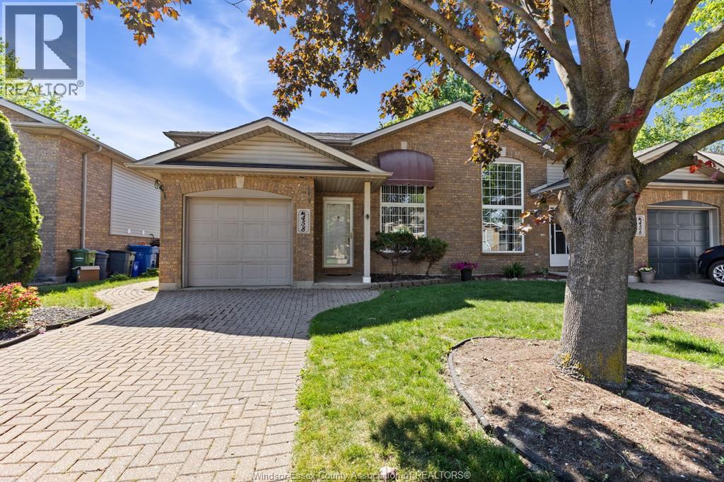 458 Merrill, Lasalle, Ontario  N9J 3N7 - Photo 2 - 26020853