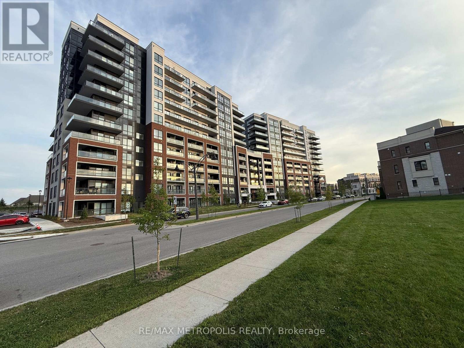 814 - 51 CLARINGTON BOULEVARD, Clarington, Ontario