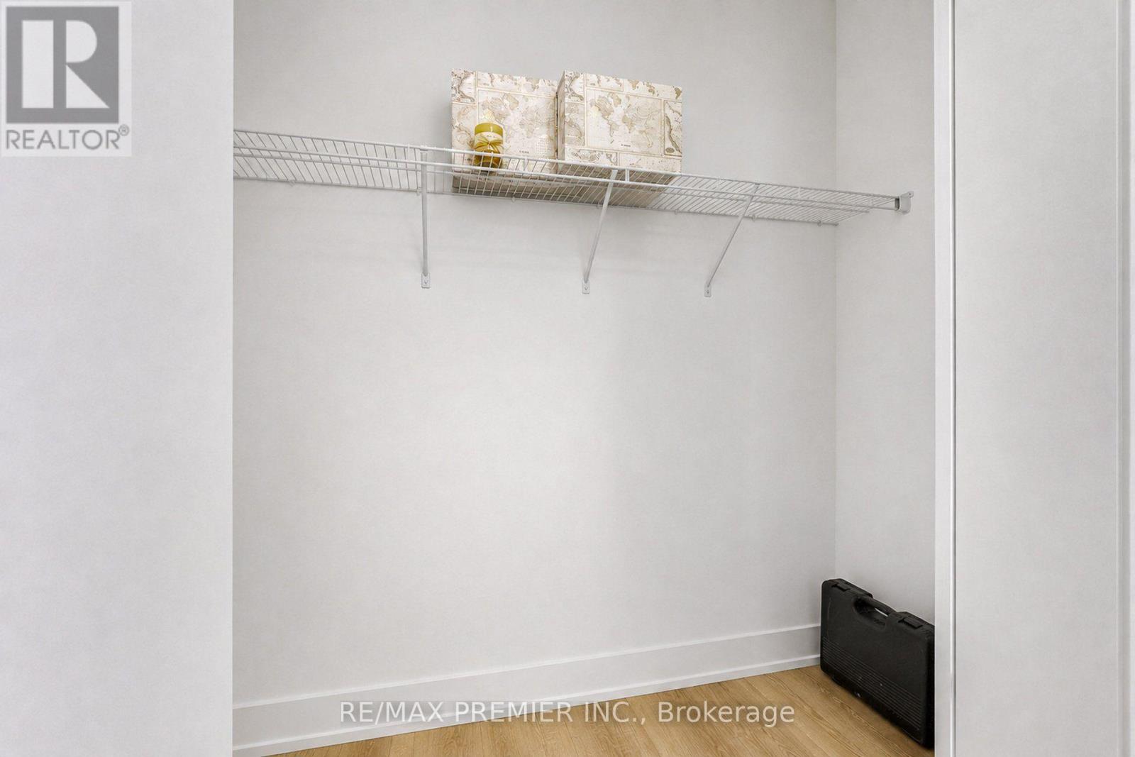 113 - 2075 King Road, King, Ontario  L7B 0R6 - Photo 13 - N13710110