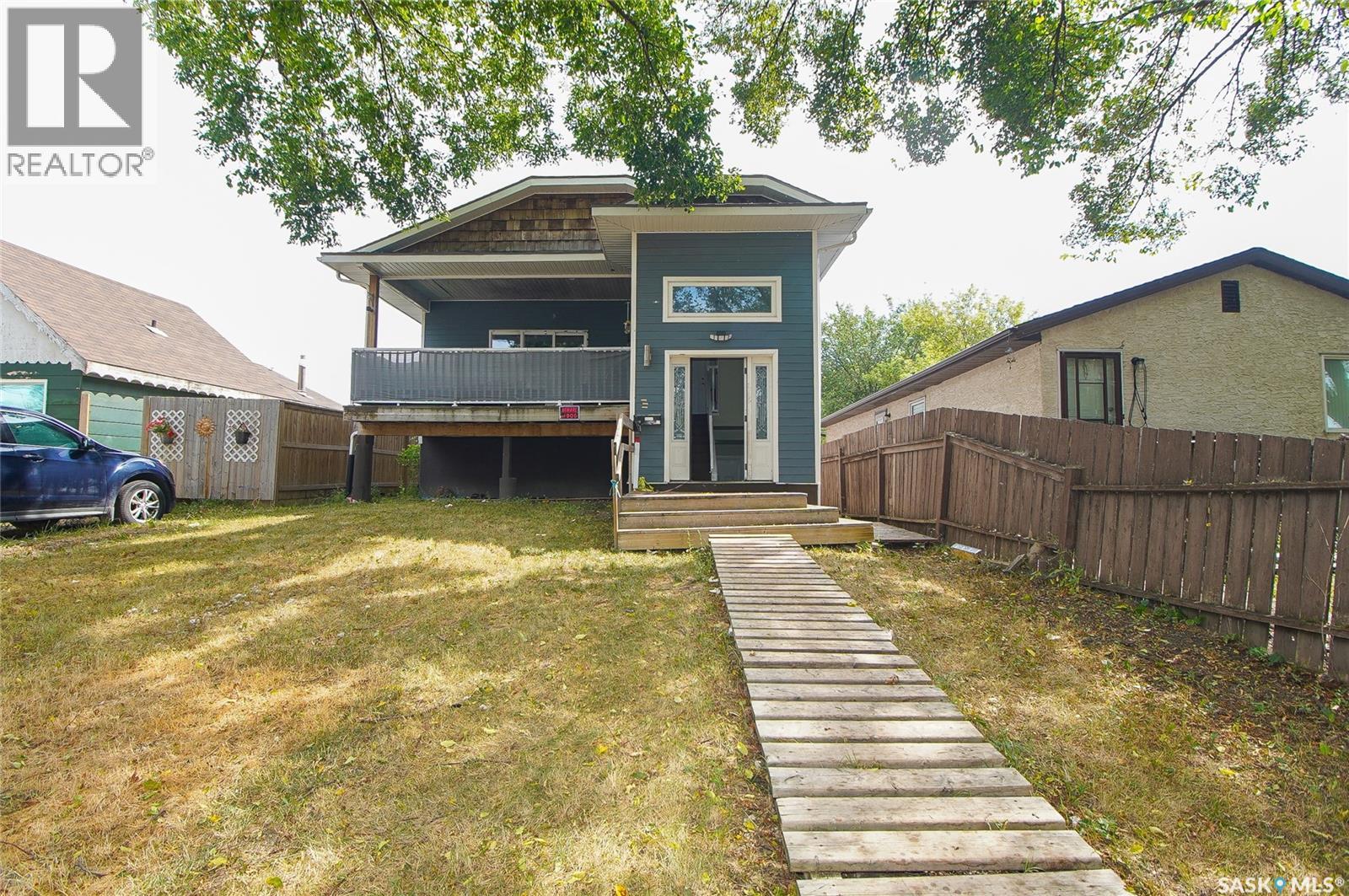 A B 417 Robinson STREET, regina, Saskatchewan