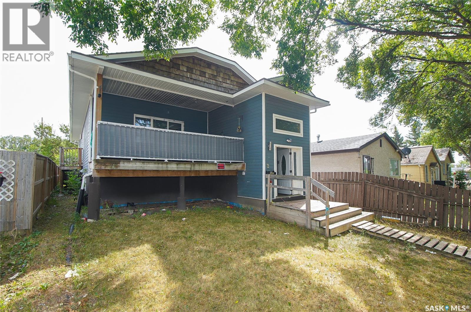 A B 417 Robinson Street, Regina, Saskatchewan  S4R 3R5 - Photo 3 - SK046679
